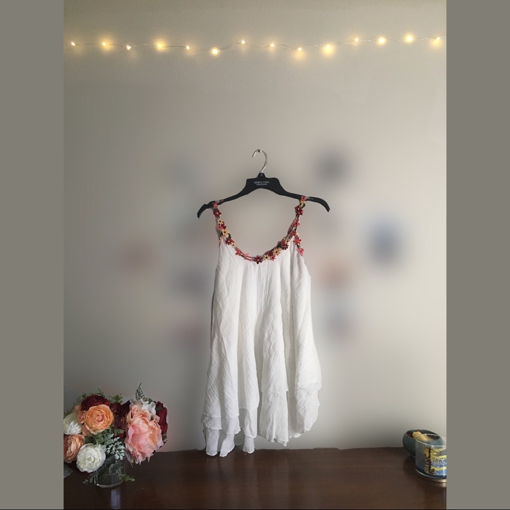 • Cute & Flowy Boho Flower Top •